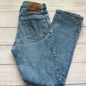 Levi Womens 501 Button Fly Jeans Size 27